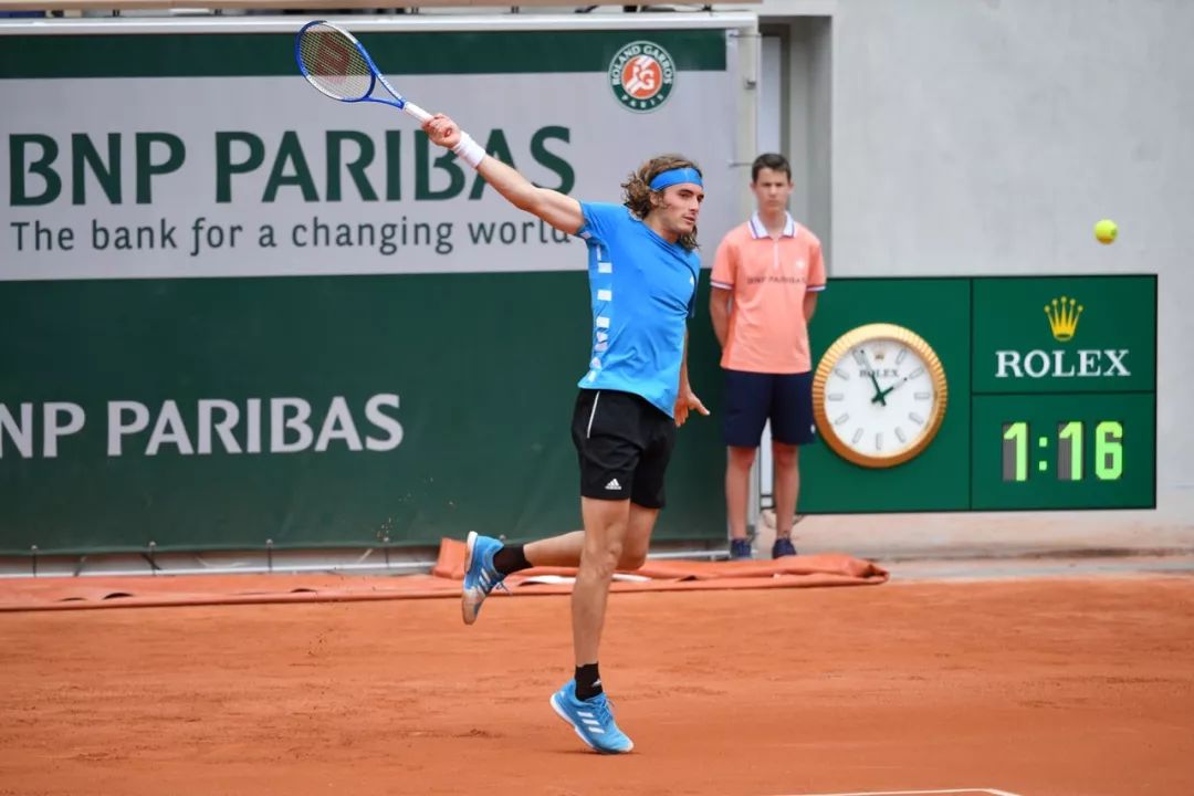 队报：阿森纳多次考察18岁法乙前锋，皇萨也长期关注他