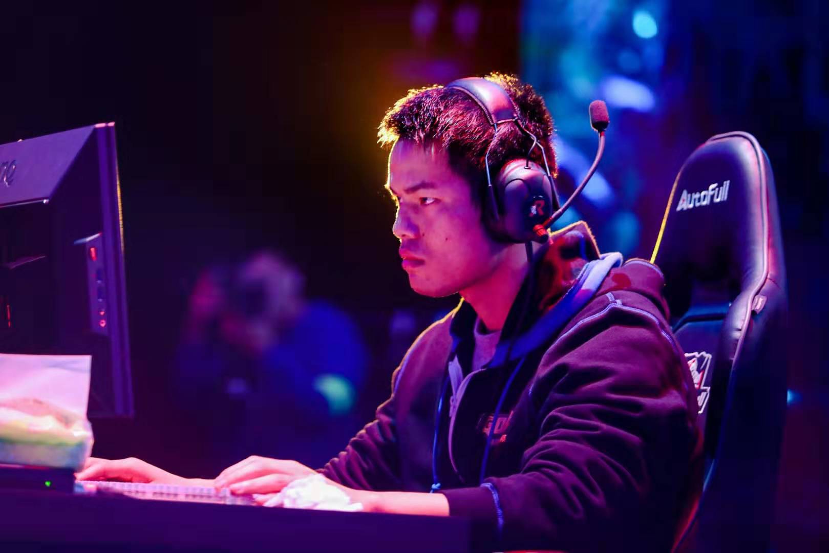 00年的博 00年的博