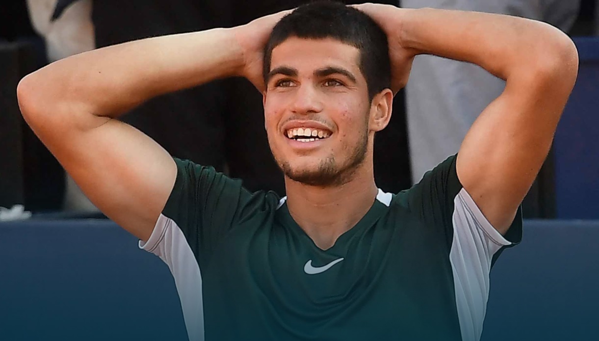 在此背景下 在此背景下