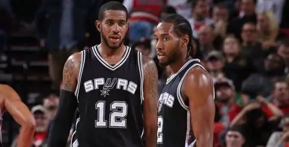 危地马拉一公共汽车坠入河谷 已致51人死亡.