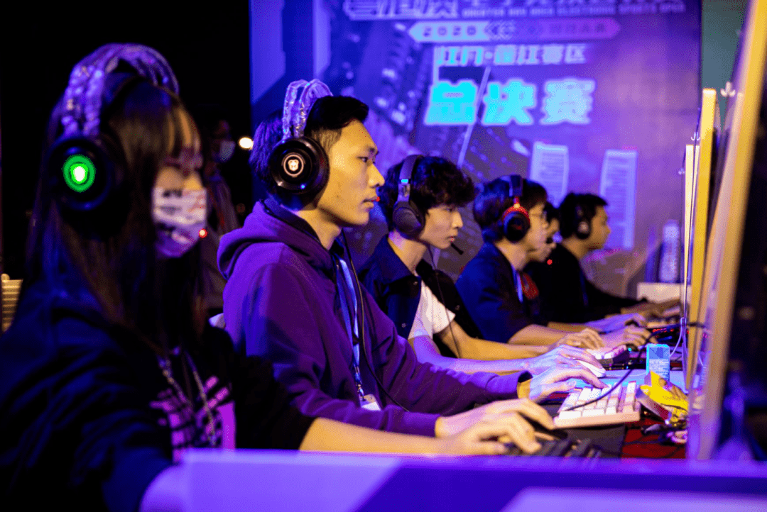 P无疑属于 P无疑属于