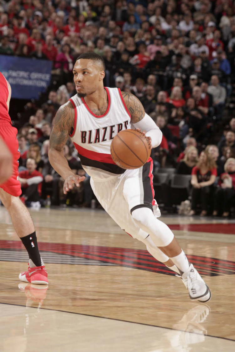 湖人官方展现必胜决心！今天赢球概率超6成 詹姆斯提前4小时抵达主场