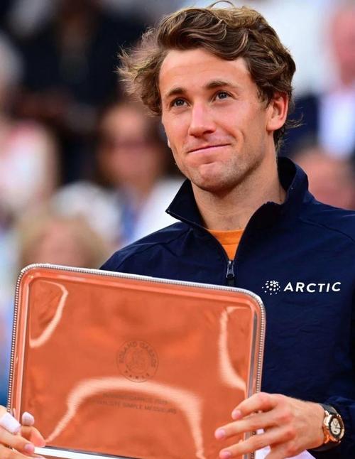 内幕曝料：猛龙、热火与雄鹿三队或对贾·莫兰特表现出浓厚兴趣